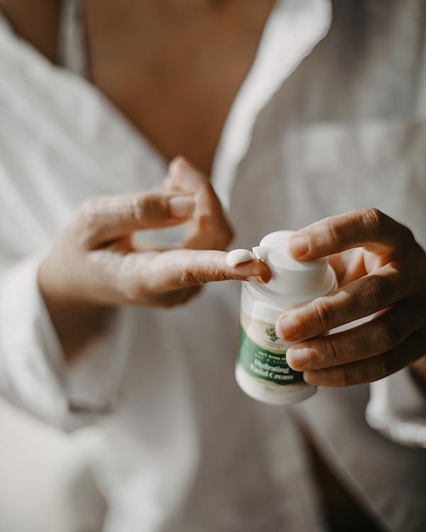 Absorption-of-CBD-through-the-skin Absorption-of-CBD-through-the-skin