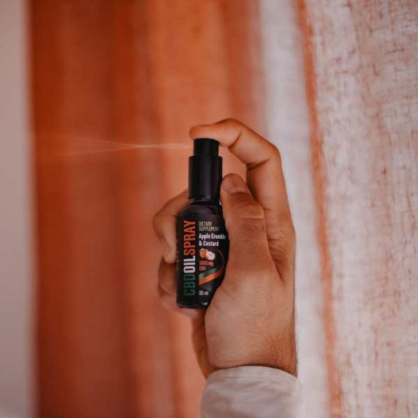 CBD Oil Spray Apple Crumble & Custard 1000 mg | Reakiro CBD